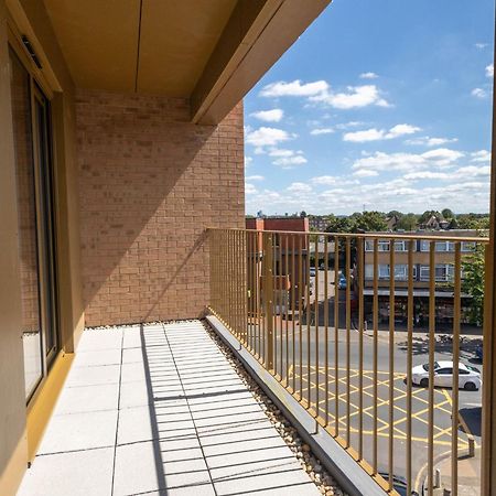 Modern Apartments With Balcony In Merton Near Wimbledon By Sojo Stay Мичъм Екстериор снимка
