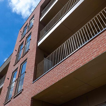 Modern Apartments With Balcony In Merton Near Wimbledon By Sojo Stay Мичъм Екстериор снимка