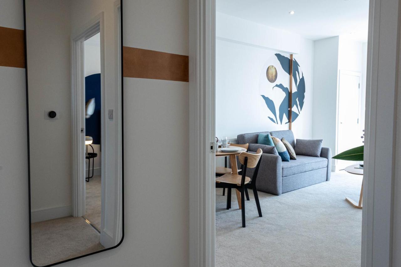 Modern Apartments With Balcony In Merton Near Wimbledon By Sojo Stay Мичъм Екстериор снимка
