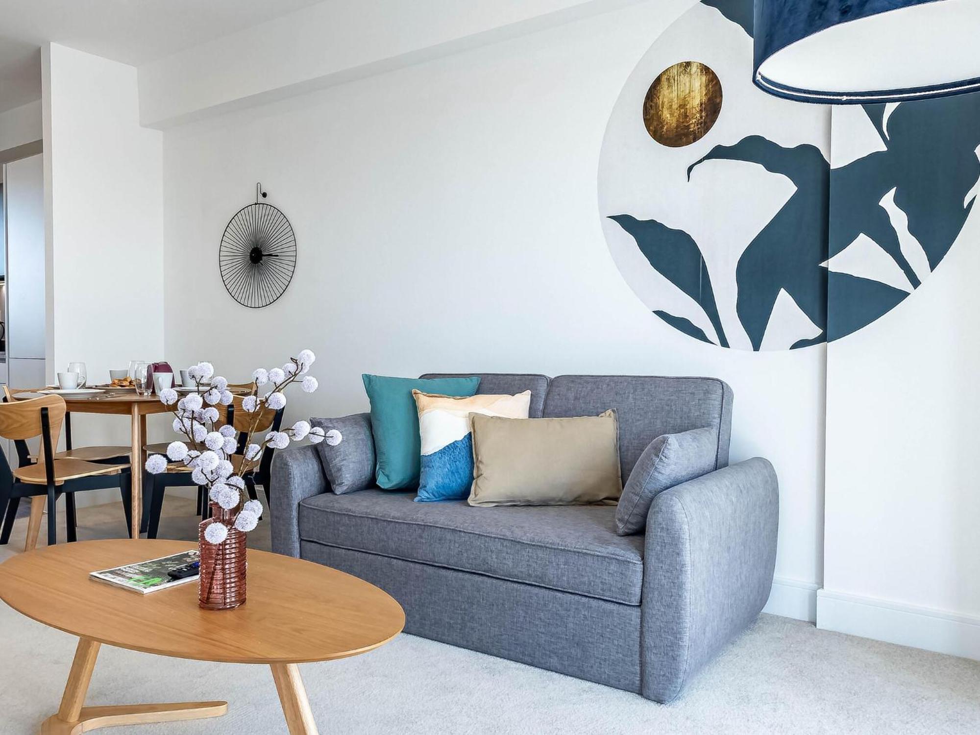 Modern Apartments With Balcony In Merton Near Wimbledon By Sojo Stay Мичъм Екстериор снимка