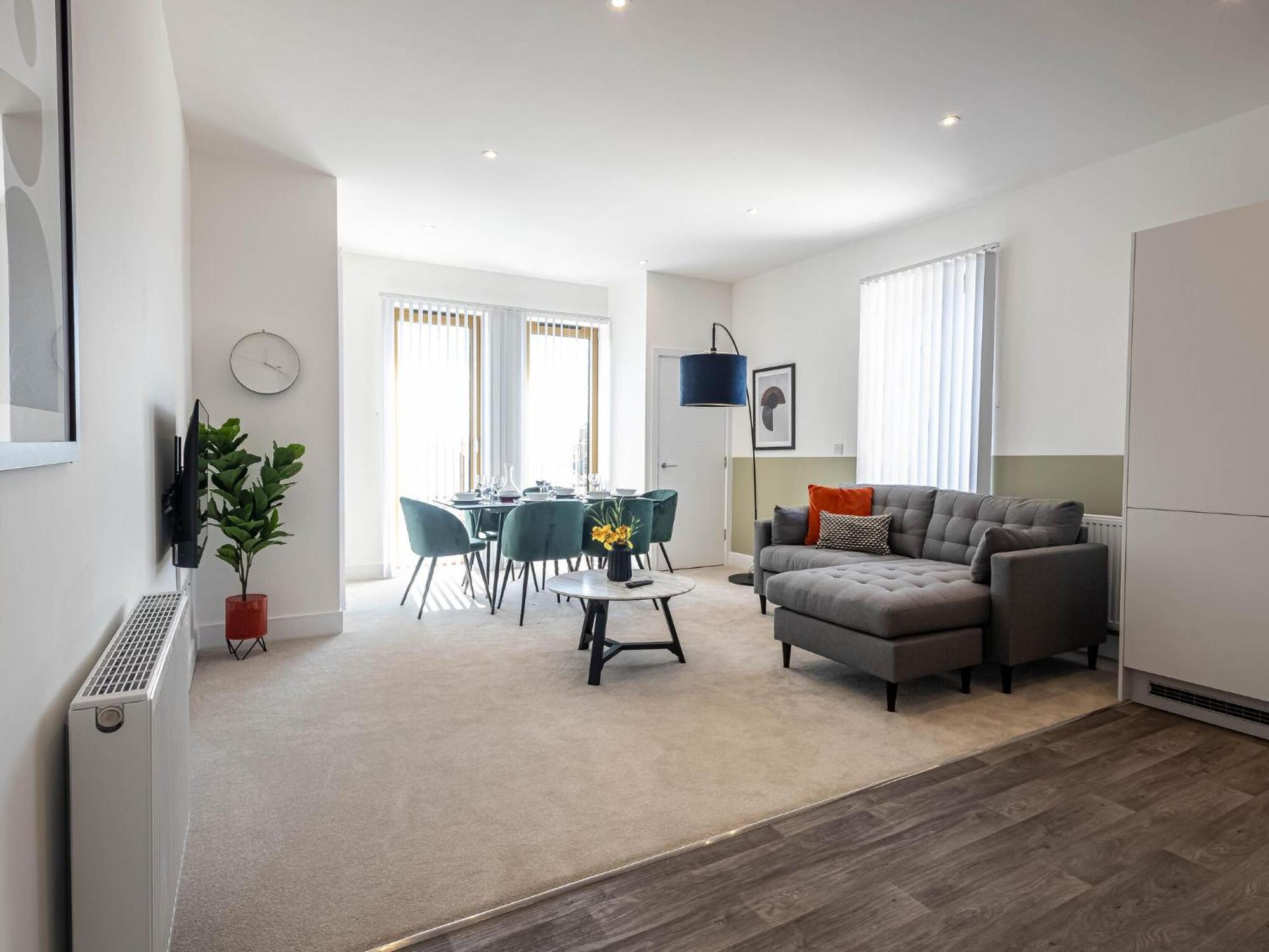 Modern Apartments With Balcony In Merton Near Wimbledon By Sojo Stay Мичъм Екстериор снимка