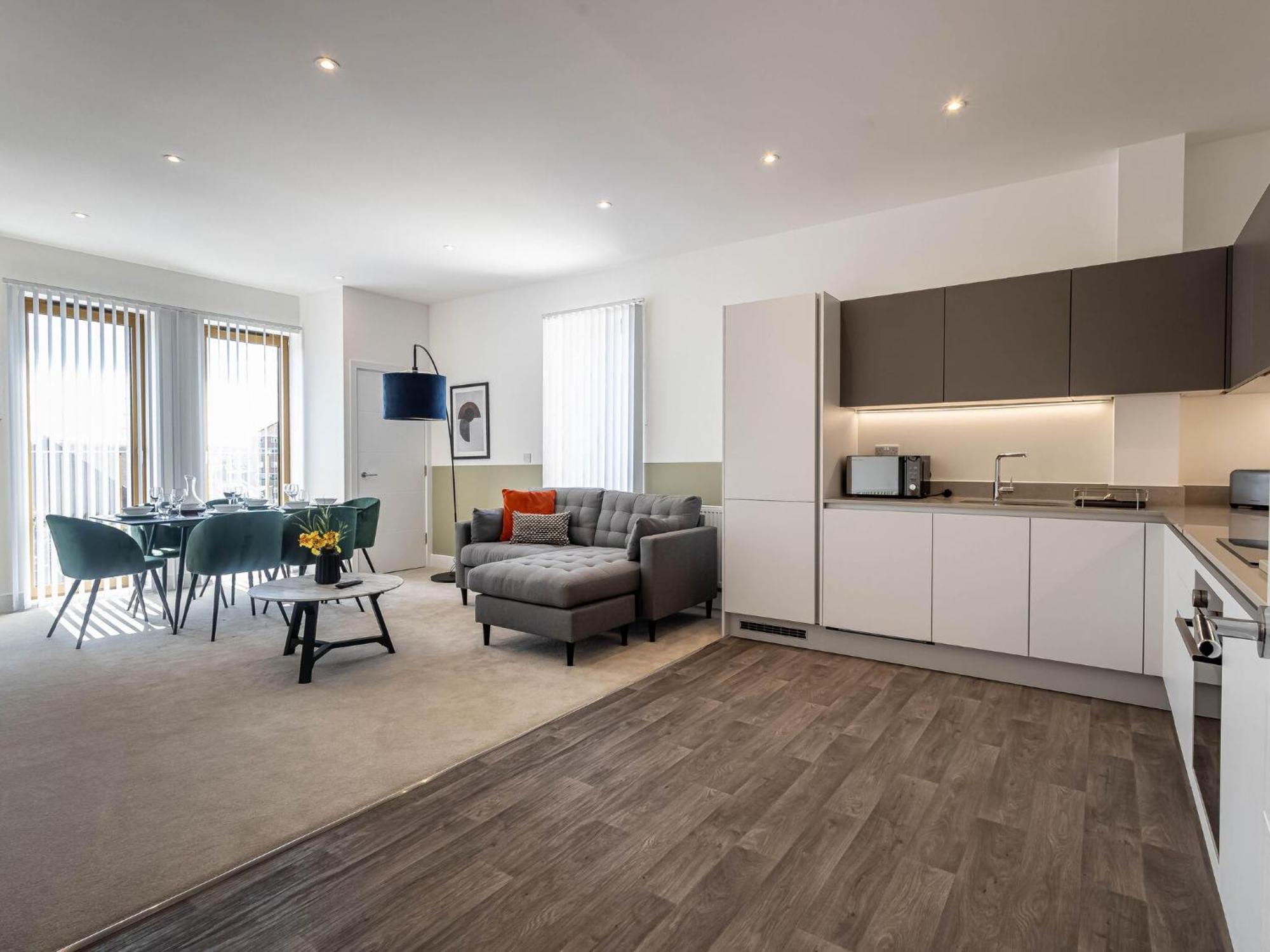 Modern Apartments With Balcony In Merton Near Wimbledon By Sojo Stay Мичъм Екстериор снимка